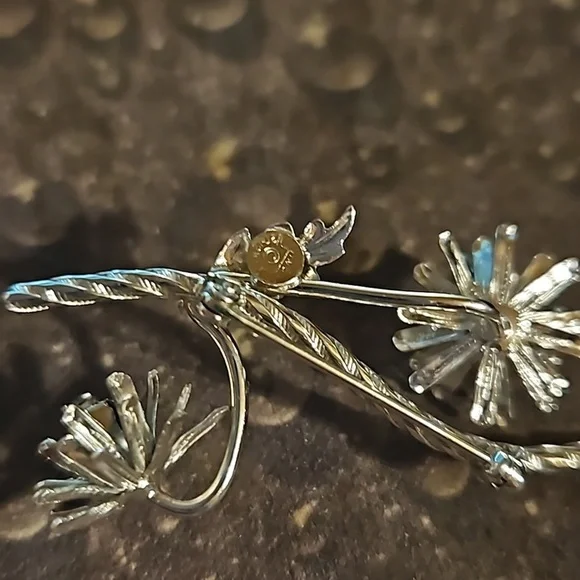 1/20 12k Gold Filled Silver Flower Pin - Picture 3 of 3